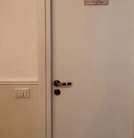 阿尔68迪卡沃尔广场酒店 3*