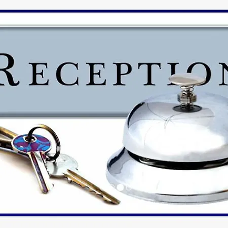 阿尔68迪卡沃尔广场酒店 那不勒斯