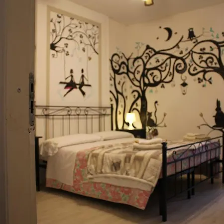 阿尔68迪卡沃尔广场酒店