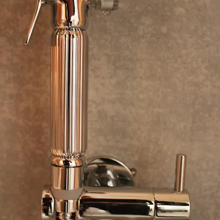 阿尔68迪卡沃尔广场酒店 住宿加早餐酒店 3*