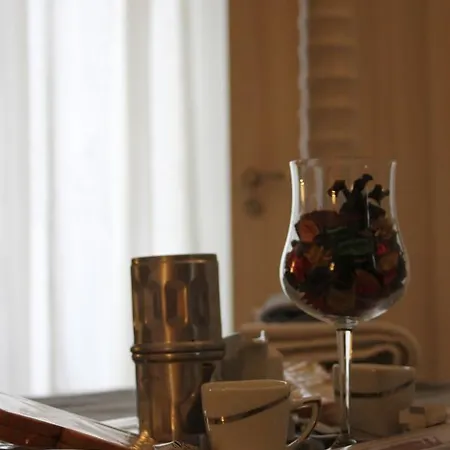 阿尔68迪卡沃尔广场酒店