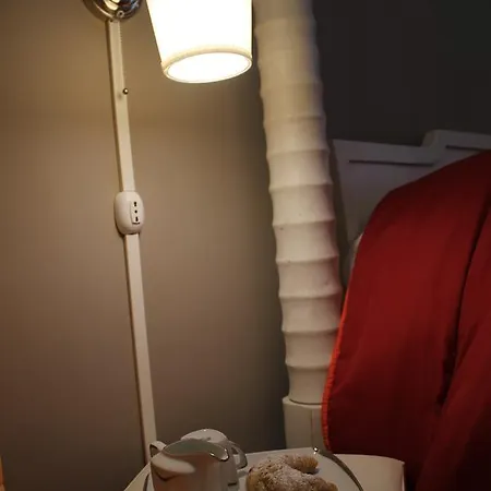 阿尔68迪卡沃尔广场酒店 3*