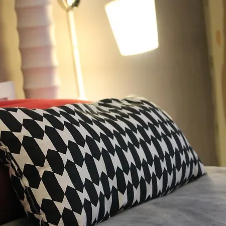 阿尔68迪卡沃尔广场酒店 3*