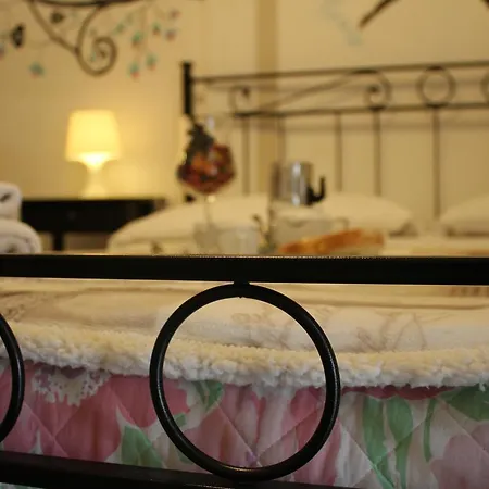 阿尔68迪卡沃尔广场酒店 住宿加早餐酒店 那不勒斯