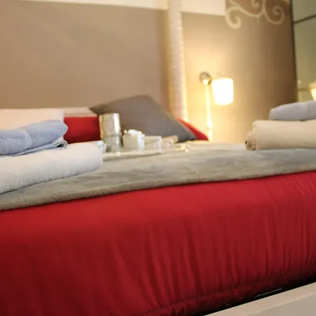 阿尔68迪卡沃尔广场酒店 那不勒斯