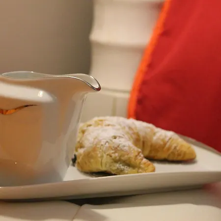 阿尔68迪卡沃尔广场酒店