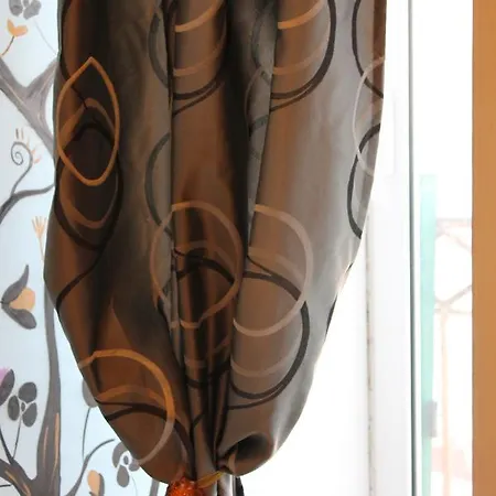 阿尔68迪卡沃尔广场酒店 3*