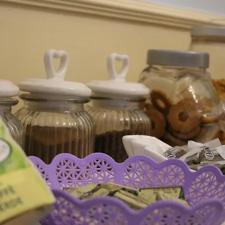 阿尔68迪卡沃尔广场酒店 那不勒斯