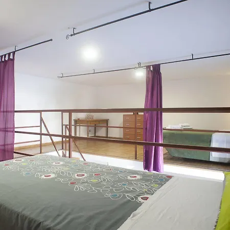 阿尔68迪卡沃尔广场酒店