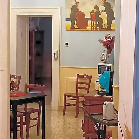 Al 68 Di Piazza Cavour 4* Неаполь