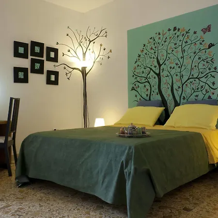 Al 68 Di Piazza Cavour 3* Nápoly