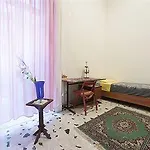 Al 68 Di Piazza Cavour 4* Nápoles
