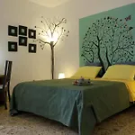 Al 68 Di Piazza Cavour 4* Nápoles